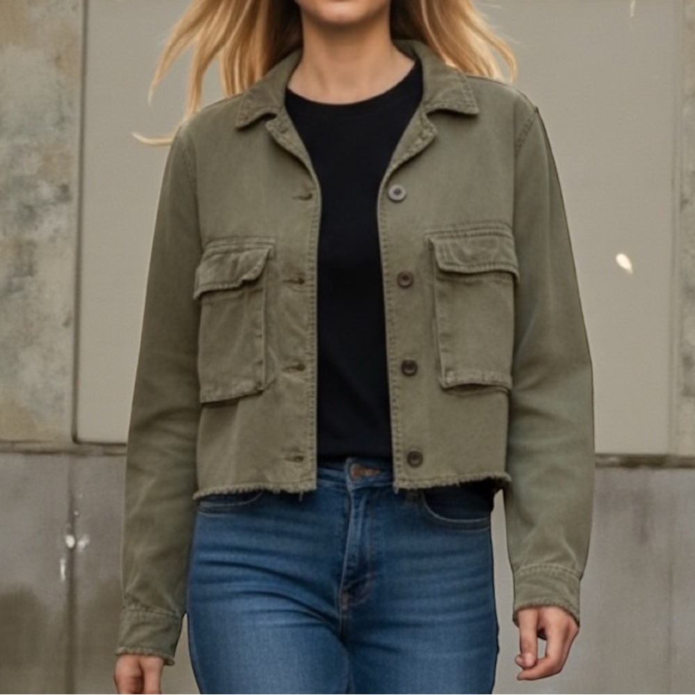 Bella Dahl Cropped Button Front Utility Jacket in Military Green Size S